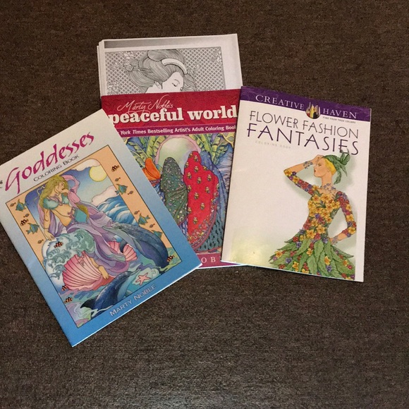 ART BOOKS/DESIGNS - Picture 1 of 7